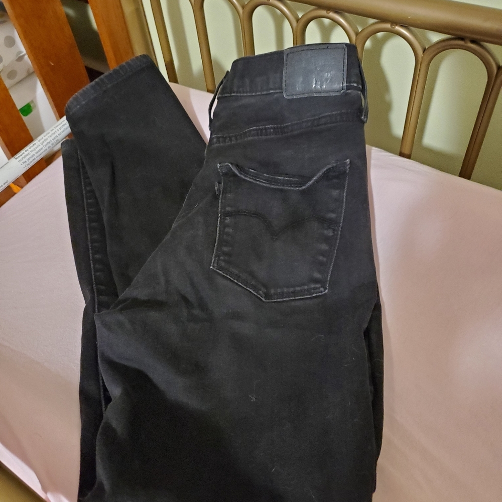 Levi's black jeans